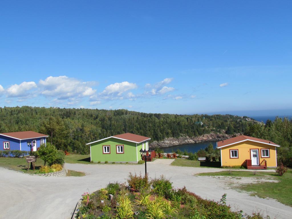 Les Chalets Au Bord De La Mer Les Escoumins Kültér fotó