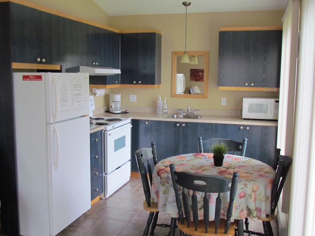 Les Chalets Au Bord De La Mer Les Escoumins Szoba fotó